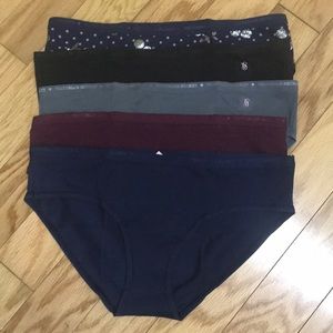 NWT Victoria’s Secret Briefs 5 Pair Pack